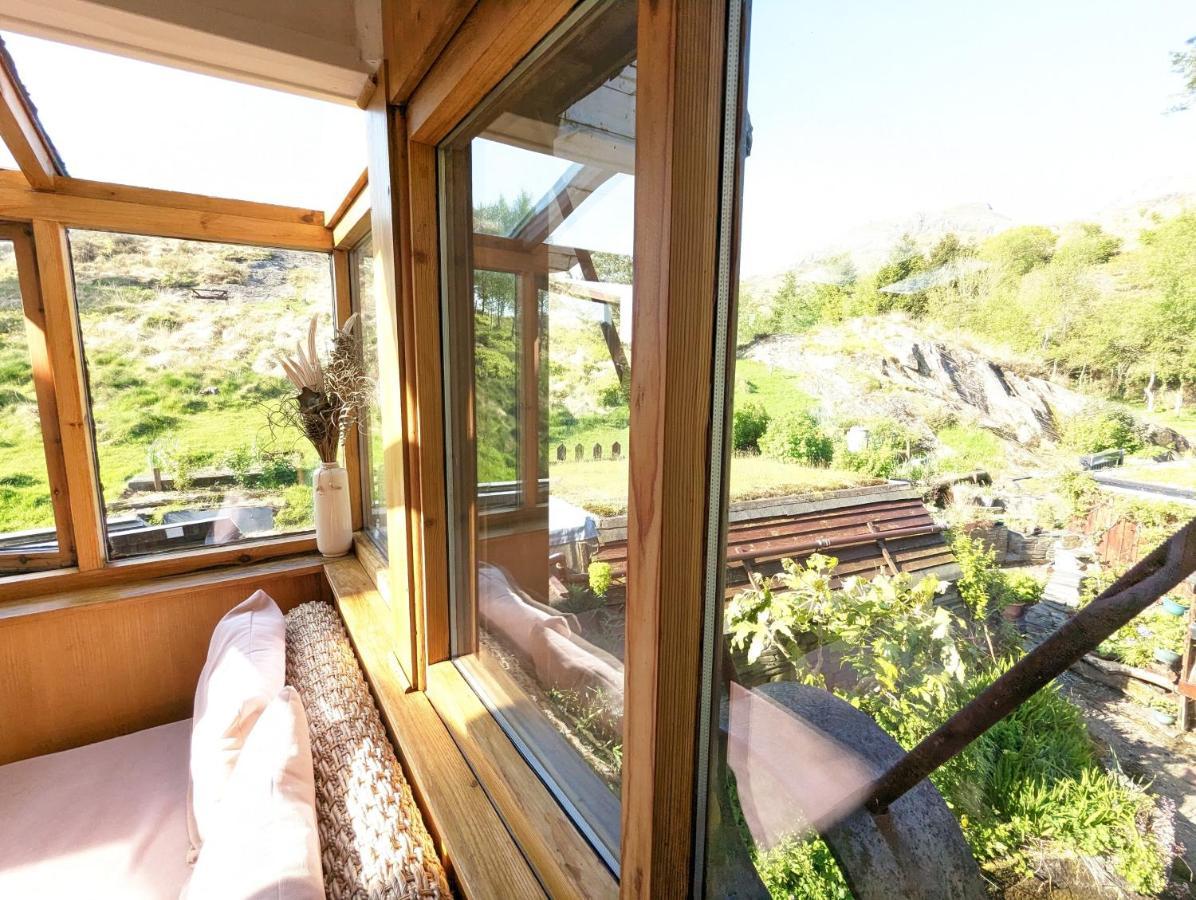 Bryn Elltyd Eco House Guest House Blaenau Ffestiniog Bagian luar foto