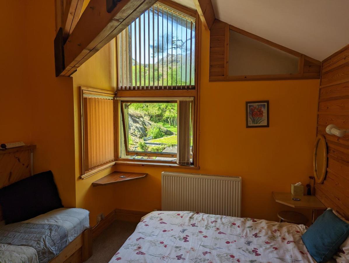 Bryn Elltyd Eco House Guest House Blaenau Ffestiniog Bagian luar foto