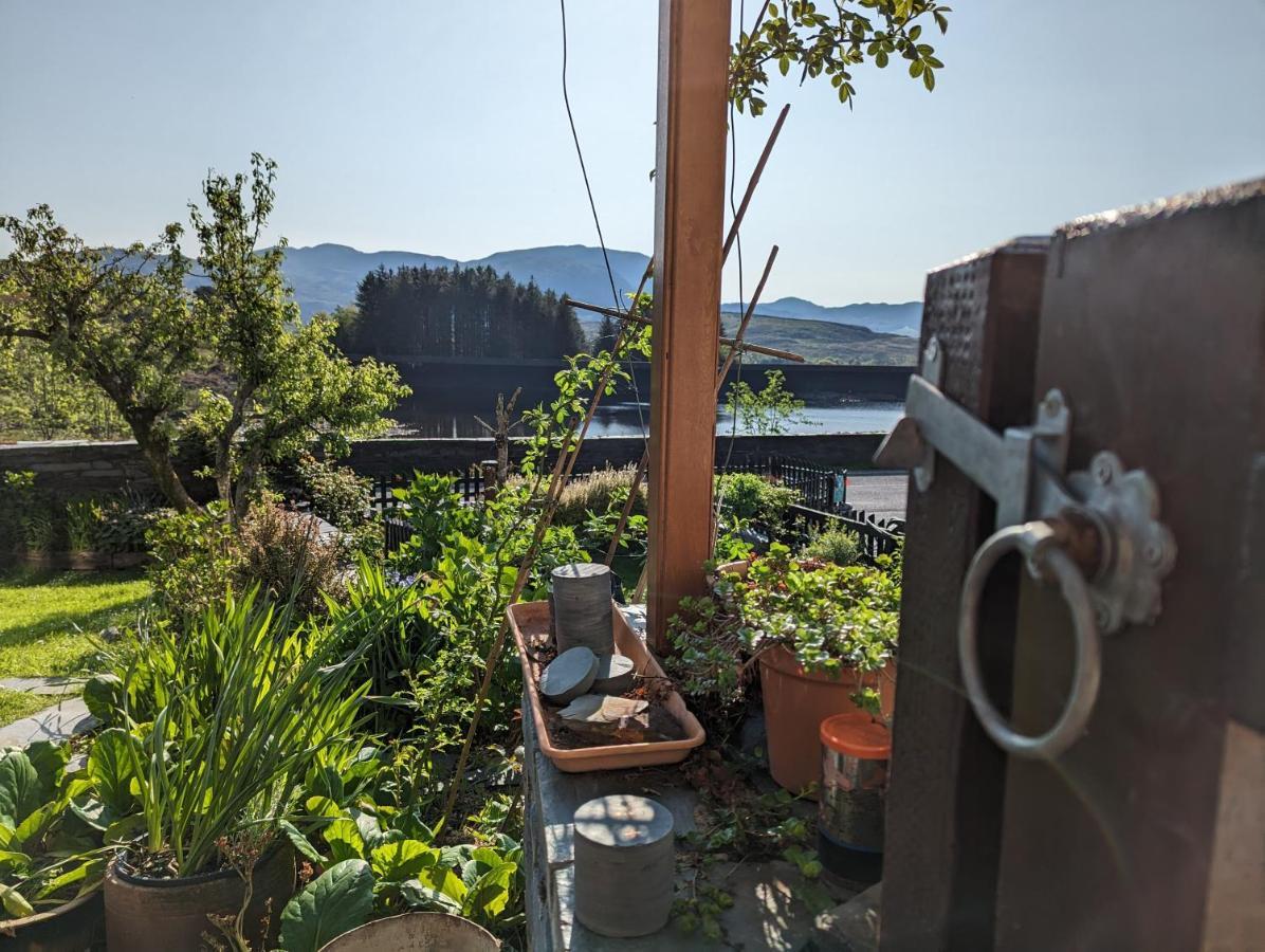 Bryn Elltyd Eco House Guest House Blaenau Ffestiniog Bagian luar foto