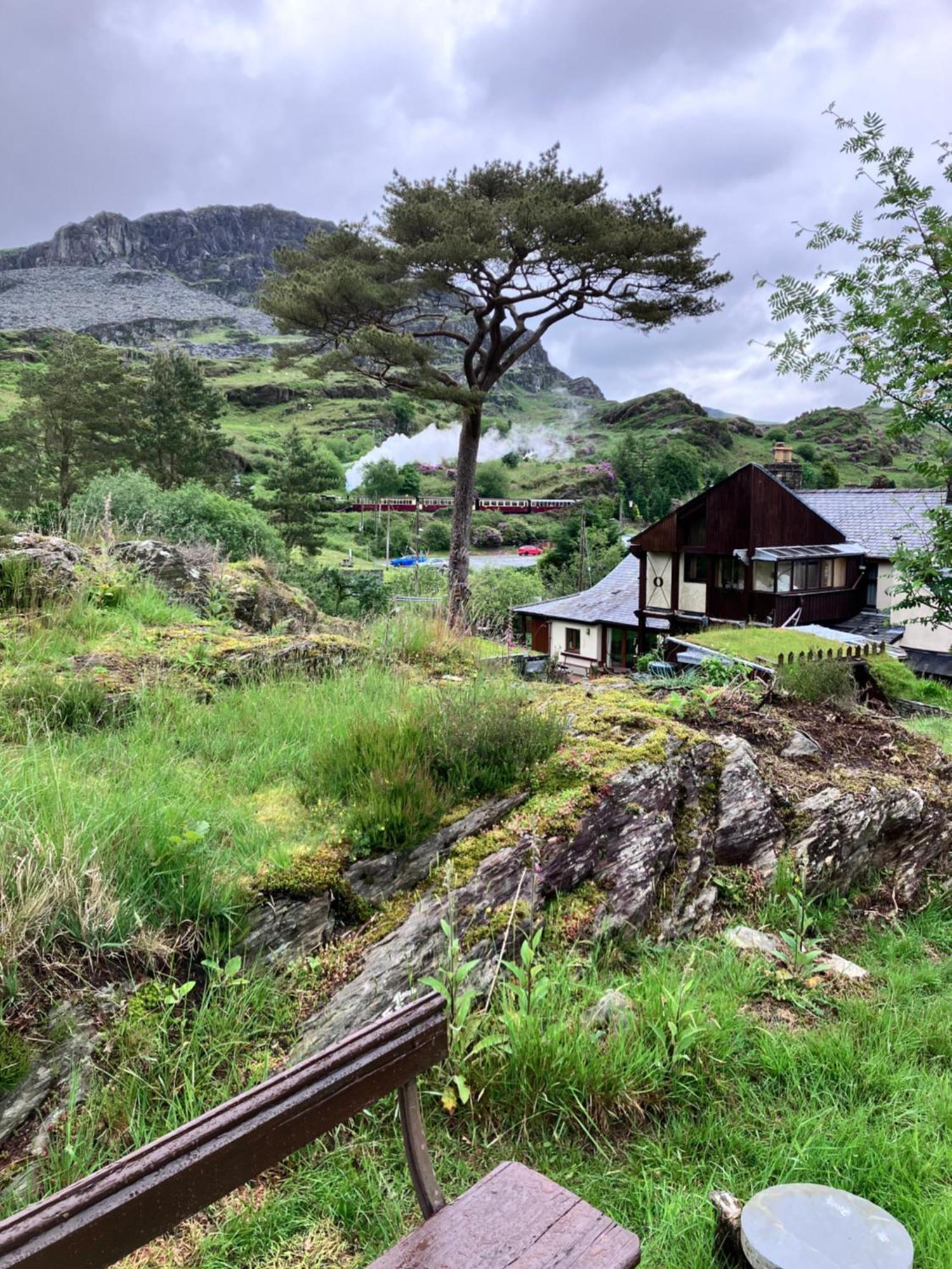 Bryn Elltyd Eco House Guest House Blaenau Ffestiniog Bagian luar foto