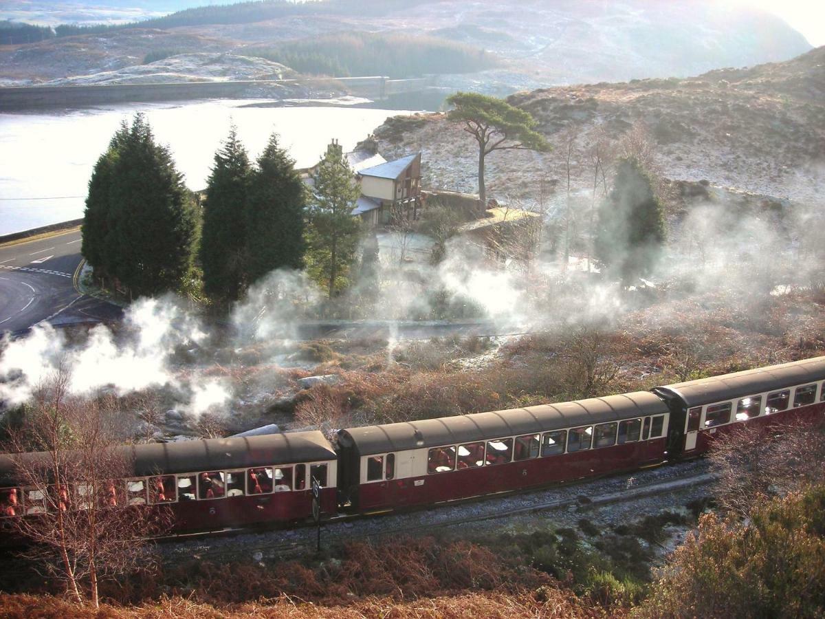 Bryn Elltyd Eco House Guest House Blaenau Ffestiniog Bagian luar foto